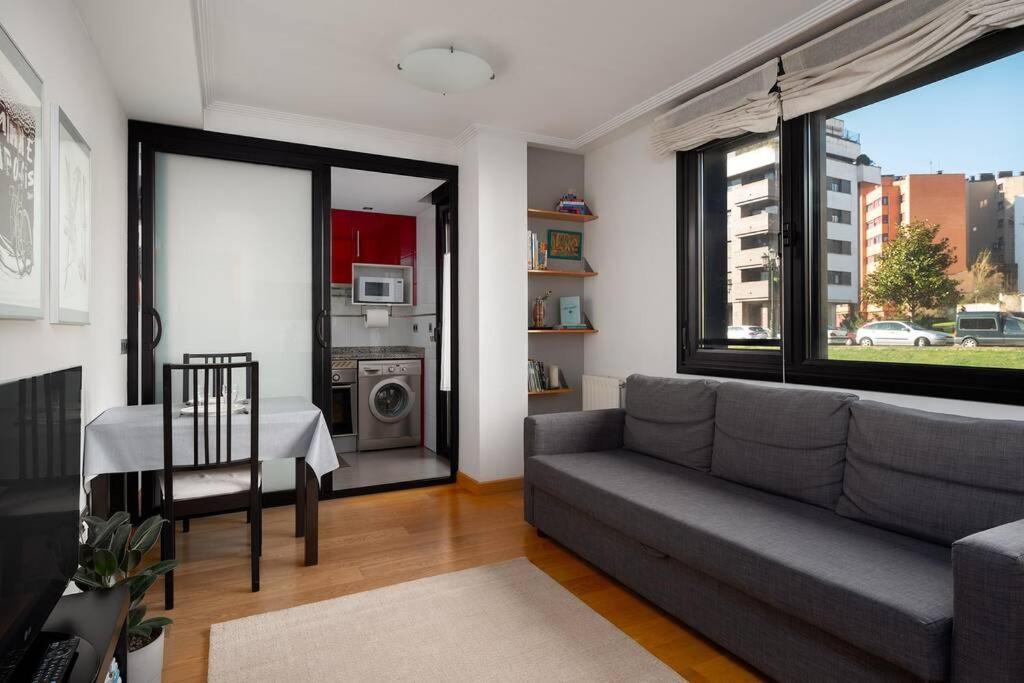 Appartamento Apartamento Soleado, Aparcamiento Gratuito, A Pie Del Centro Oviedo Esterno foto