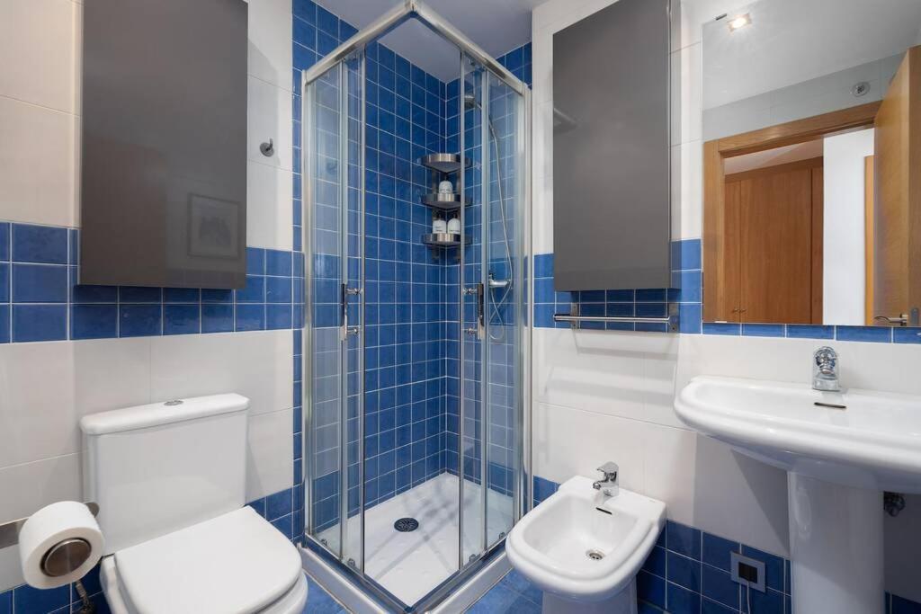 Appartamento Apartamento Soleado, Aparcamiento Gratuito, A Pie Del Centro Oviedo Esterno foto